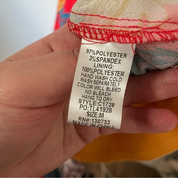 Umgee Floral Faux Wrap Stretchy Dress Size Medium - Picture 7 of 8